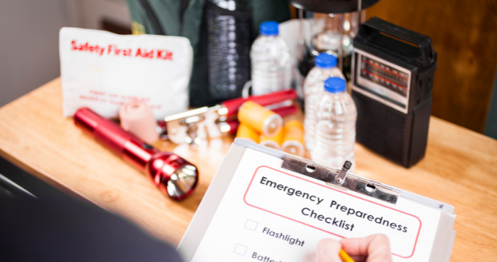 Disaster Preparedness, building a hurricane kit