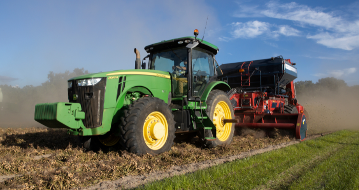 Operational Tractor Machinery